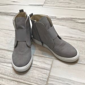 Grey platform sneakers